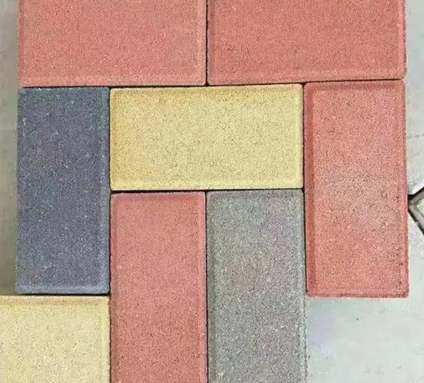 彩磚